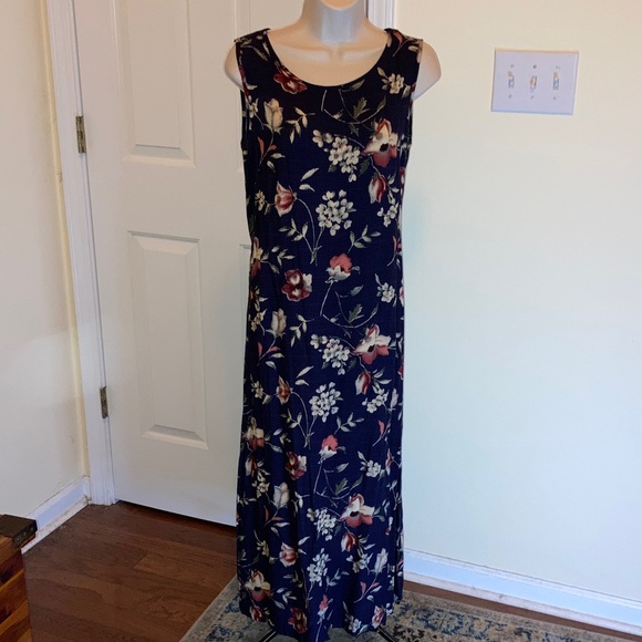 Bundle of 2.  Floral Maxi Dresses - 2 dresses Burgundy and Blue - Picture 2 of 9